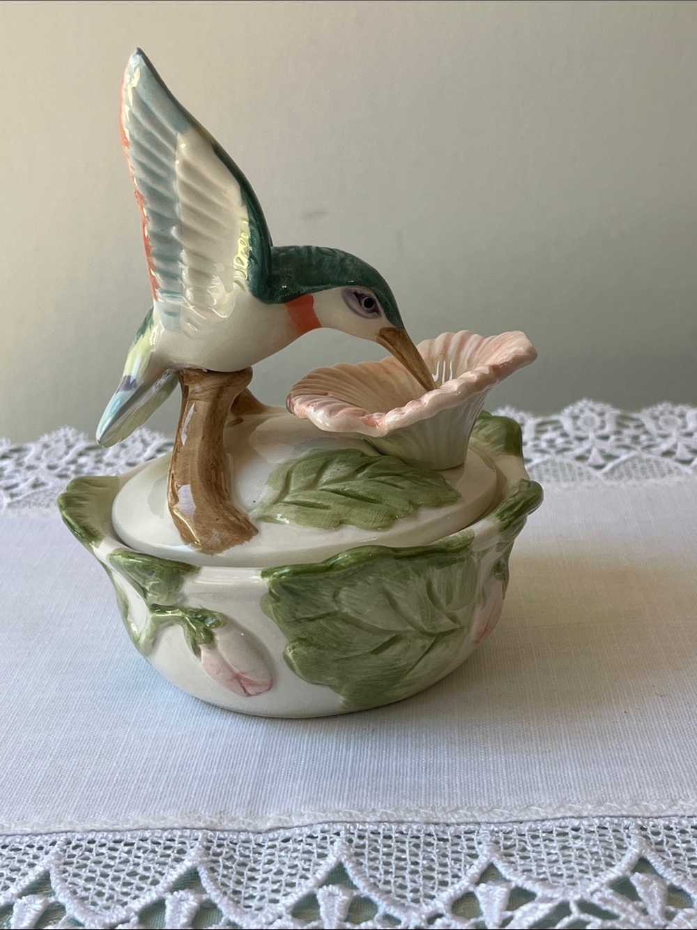 Vintage 1988 Fitz and Floyd Hummingbird & Hibiscus Ceramic Lidded Trinket Box